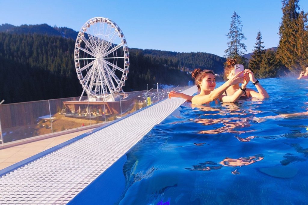 Вечірні вогні Буковеля.Гуцул Ленд 700 грн Вечірні вогні Буковеля.Гуцул Ленд 700 грн