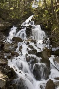 Водоспади та джерела Карпатських гір. ТК «Буковель»