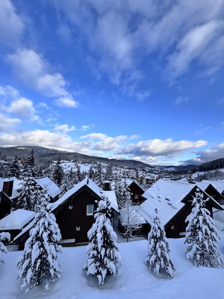 Карпатська водоспади та джерела. ТК Буковель 800 грн Карпатська водоспади та джерела. ТК Буковель 800 грн