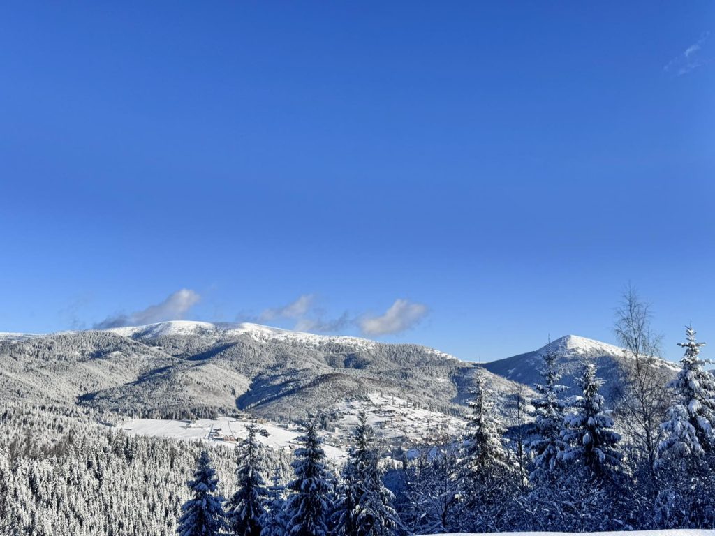 Карпатська водоспади та джерела. ТК Буковель 800 грн Карпатська водоспади та джерела. ТК Буковель 800 грн